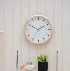 Fanni K Kaste Seinäkello Ø40 Cm