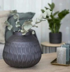 Fanni K Kotka Maljakko Leveä Ø27,5x24 Cm 8 Fanni K Kotka Maljakko Leveä Ø27,5x24 Cm -Emibig Store Fanni K Kotka maljakko levea miljoo 1