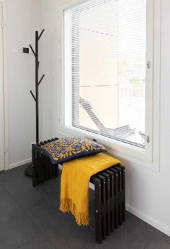 Veke Oksa Pystynaulakko Musta -Emibig Store IMG 4322