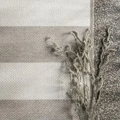 VM-Carpet VM Carpet Viiva Matto Pyöreä 240 Cm Beige 7 VM-Carpet VM Carpet Viiva Matto Pyöreä 240 Cm Beige -Emibig Store Viiva beige white detalj pien 1