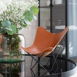 Cuero Design Mini Lepakkotuoli Pampa Mariposa Chocolate, Musta Jalka -Emibig Store cuero design mini lepakkotuoli polo 3 web