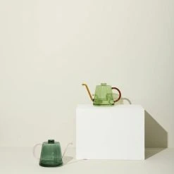 Hübsch Flora Kastelukannu 1 L Vihreä/hunaja -Emibig Store hubsch flora kastelukannu 1l