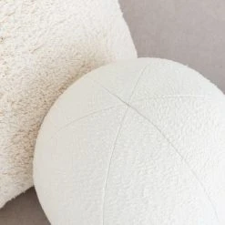 Veke Keko Pallotyyny Ø25 Cm Valkoinen -Emibig Store keko pallotyyny luonnonvalkoinen web 2