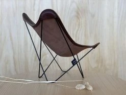 Cuero Design Mini Lepakkotuoli Pampa Mariposa Chocolate, Musta Jalka -Emibig Store mariposa miniature chocolate pic02