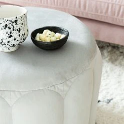 Veke Simpukka Samettirahi Ø40 Cm Greige -Emibig Store simpukka samettirahi 40cm greige 2